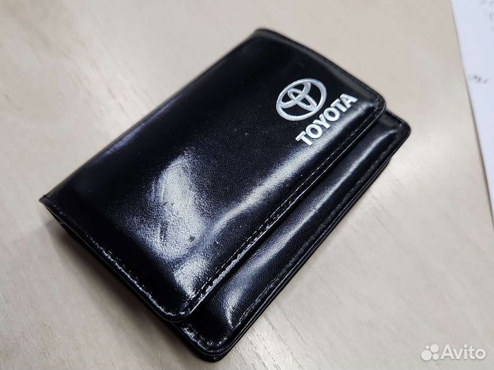 Визитница Toyota