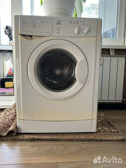 Стиральная машина бу indesit wisn82 4кг