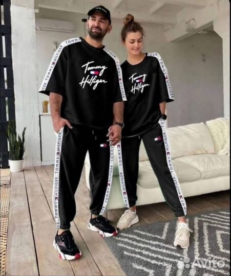 Парные спортивные костюмы