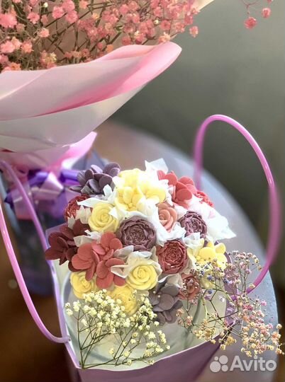 Сладкий подарок девушке