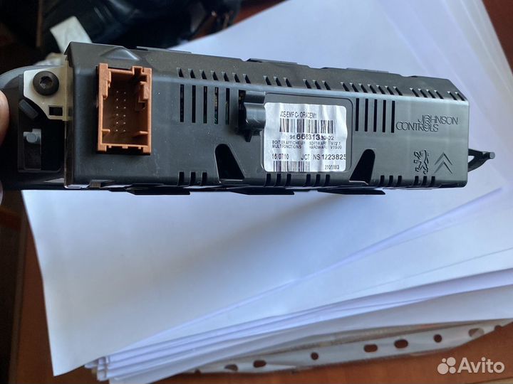 Дисплей peugeot 308 96666313