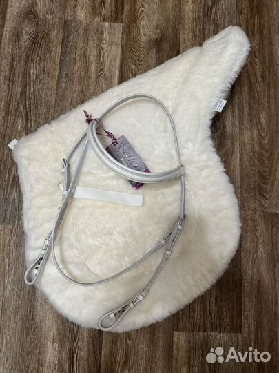 Вальтрап трилистник меховой, уздечка белая фулл