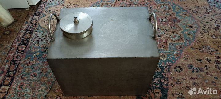 Бак из нержавеющей стали