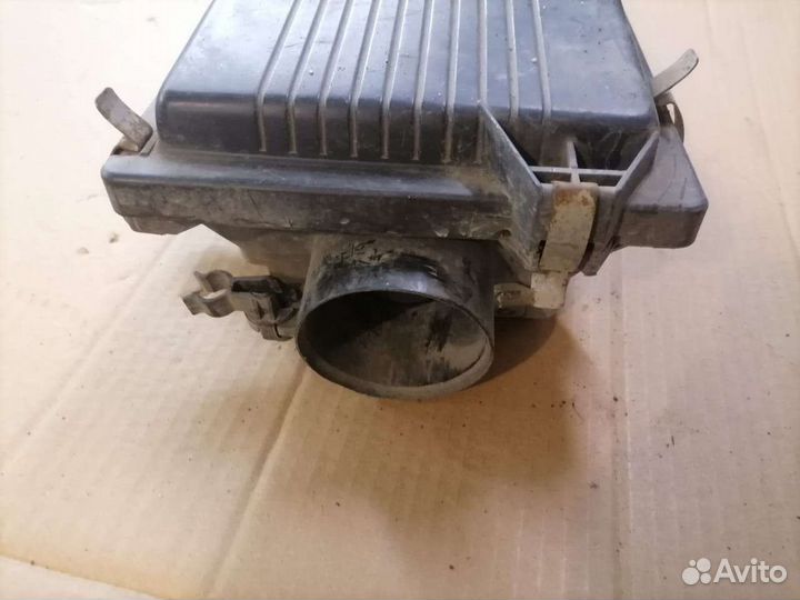 Корпус воздушного фильтра nissan primera P10 GA16