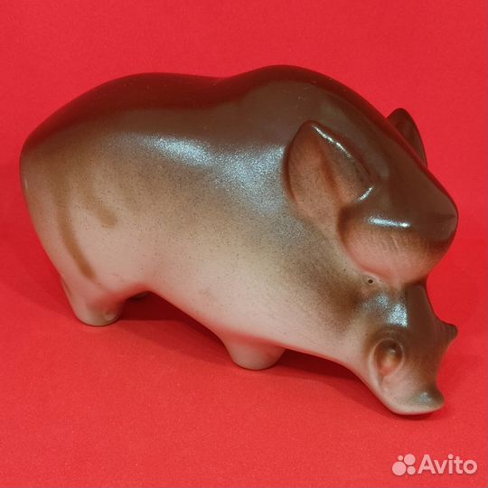 Фарфоровая статуэтка 