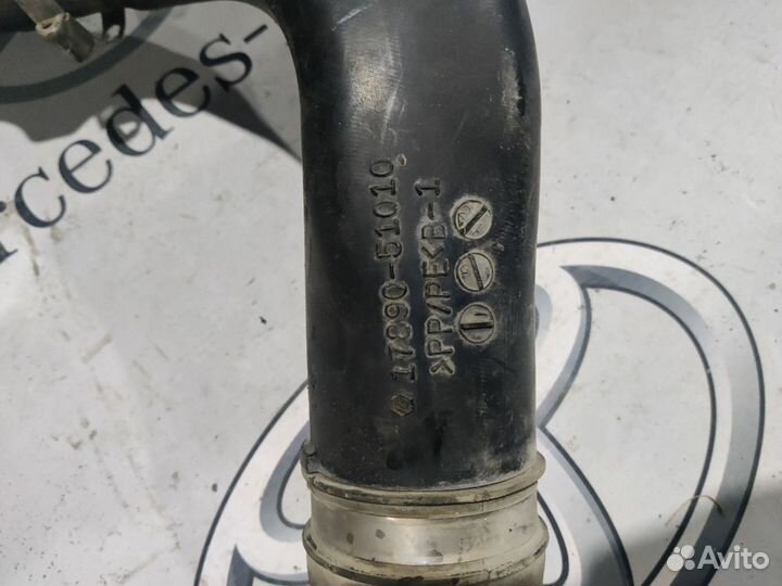 Toyota LC 200 Патрубок воздушного фильтра