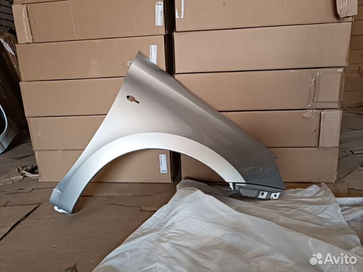 Крыло правое LADA granta - Лада гранта серебристый