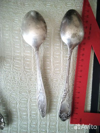 Мельхиоровые вилки и ложки