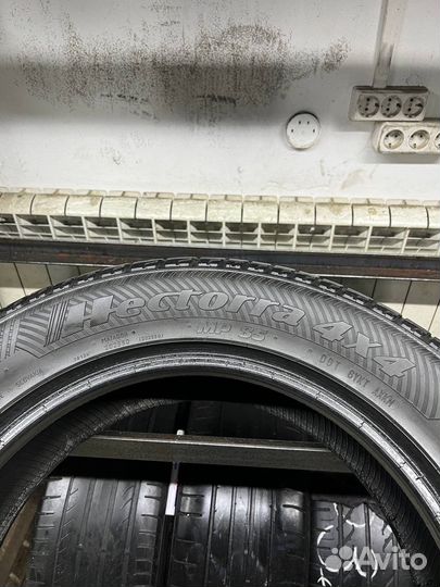 Matador MP 85 Hectorra 4x4 215/60 R17 96H