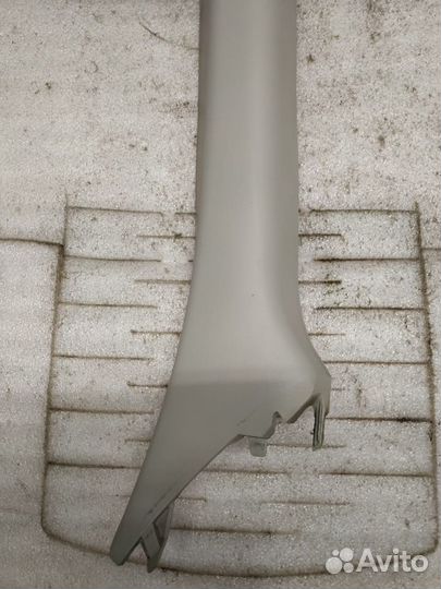 Накладка передней стойки крыши правая Almera G15