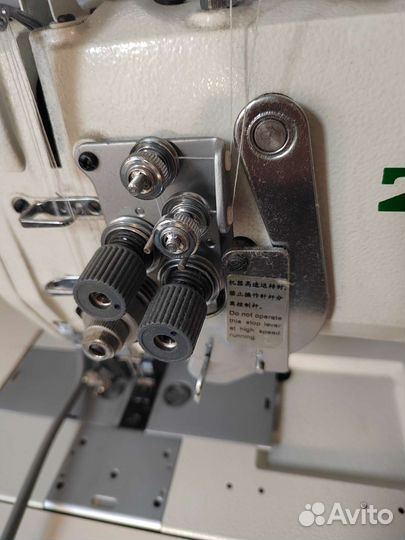 Промышленная двухигольная швейная машинка zoje