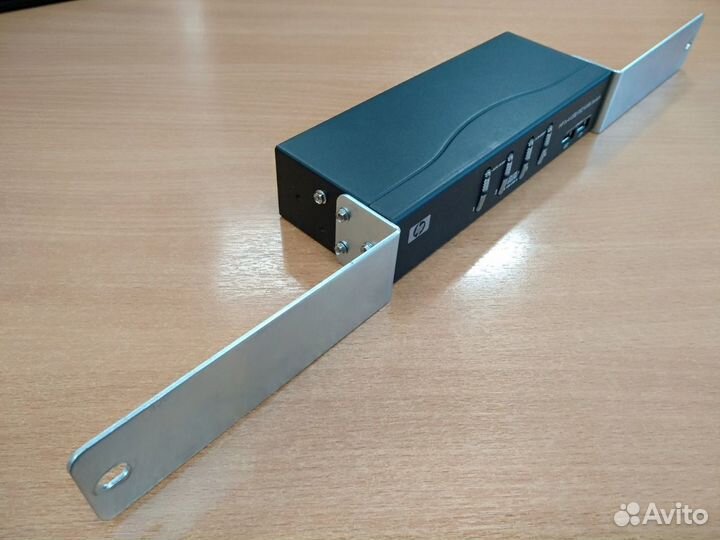 4-портовый KVM переключатель HP hstnr-K001