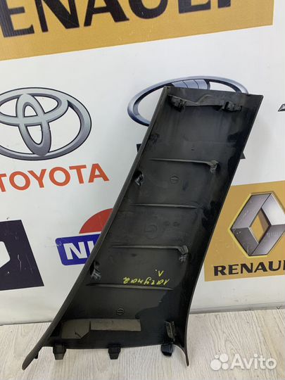 Обшивка средней стойки накладка ремня безопасности