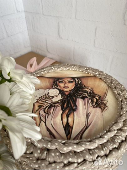 Корзина с крышкой