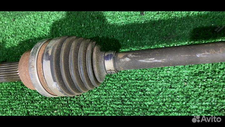 Полуось задняя (приводной вал, шрус) Ford Escape 3