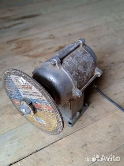 Точильный станок, наждак, электродвигатель