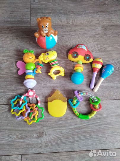Игрушки, погремушки для малыша