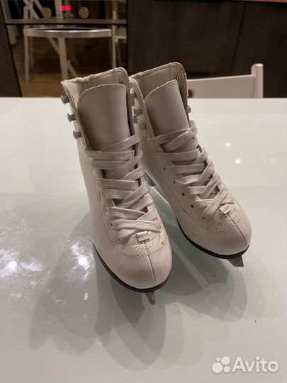 Коньки фигурные 30 размер