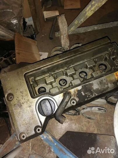 Клапанная крышка Mercedes двс m111