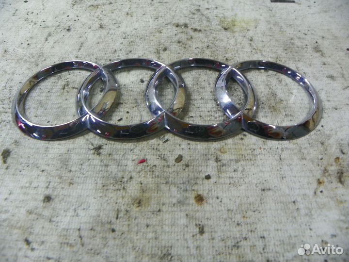 Эмблема на крышку багажника Audi A1