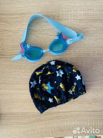 Шапочка для плавания и очки