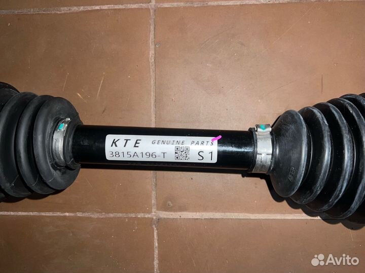 Привод передний правый Паджеро 4