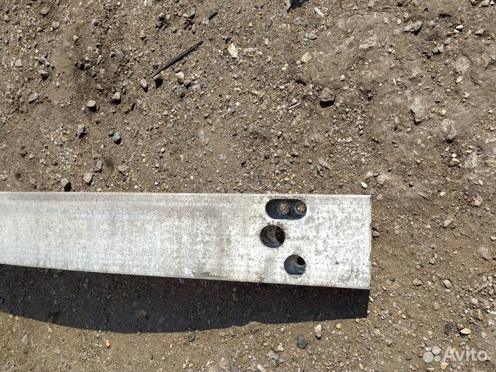 Передний усилитель бампера lexus RX 350