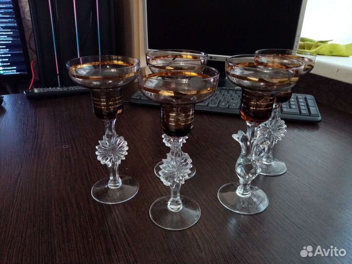 Подсвечники. хрустальные и фарфоровые