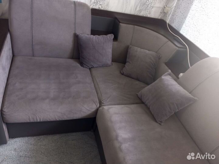 Угловой диван