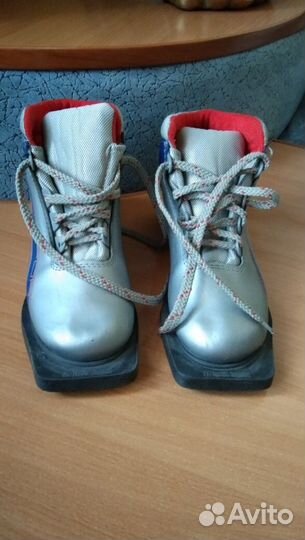 Лыжные ботинки