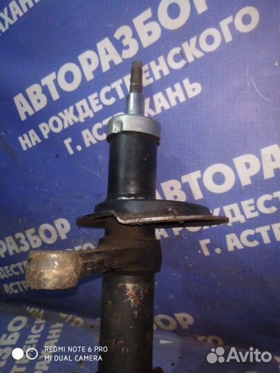 Передний амортизатор Ваз Лада 2110 седан 2110 2002