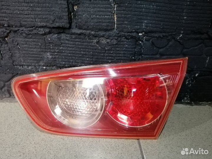 Фонарь внутренний задний правый Mitsubishi Lancer