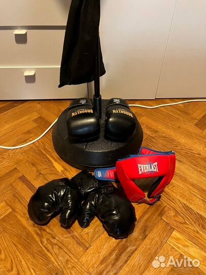Мини напольная груша и перчатки для бокса