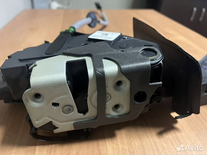 Замок двери передний правый ford kuga 2