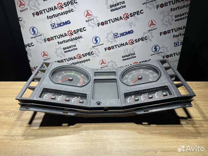 Панель приборов кабины Shacman евро3
