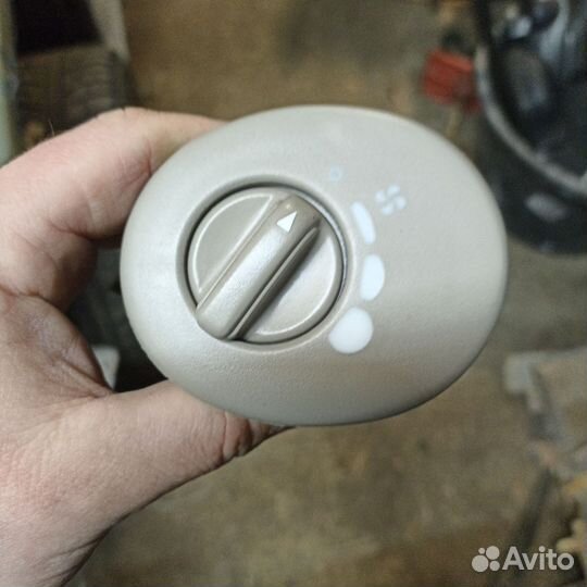 Блок управления зад печки Kia carnival 2002-2006