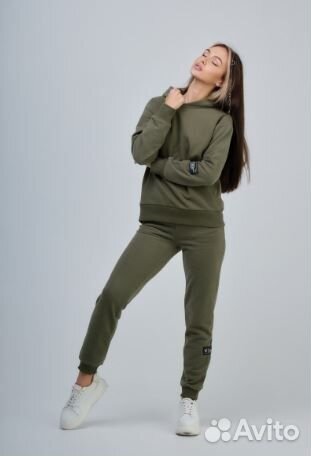 Костюм спортивный женский 40-42 размер