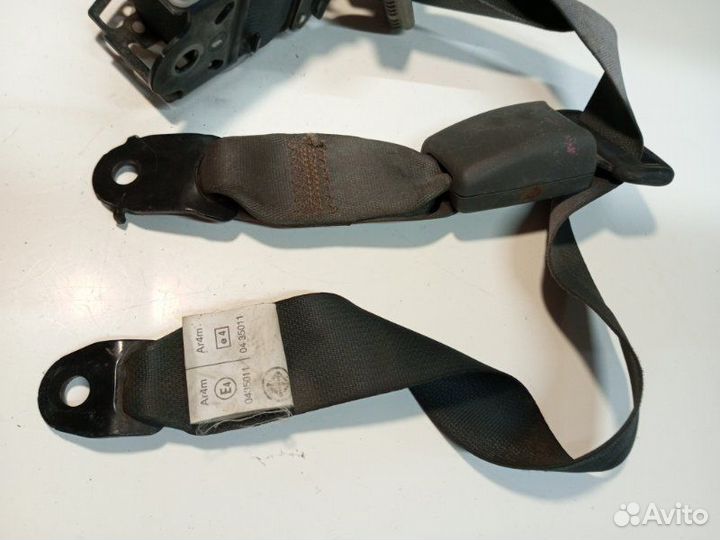 Ремень безопасности задний левый Mitsubishi L200