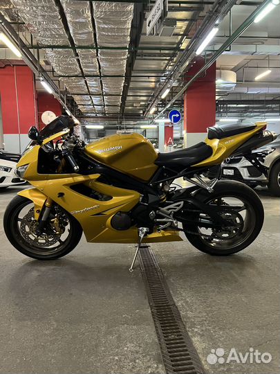 Triumph 675 Daytona (идеально на первый сезон)