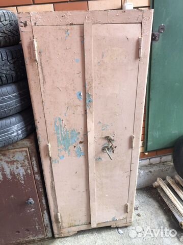 Шкаф сейф железный