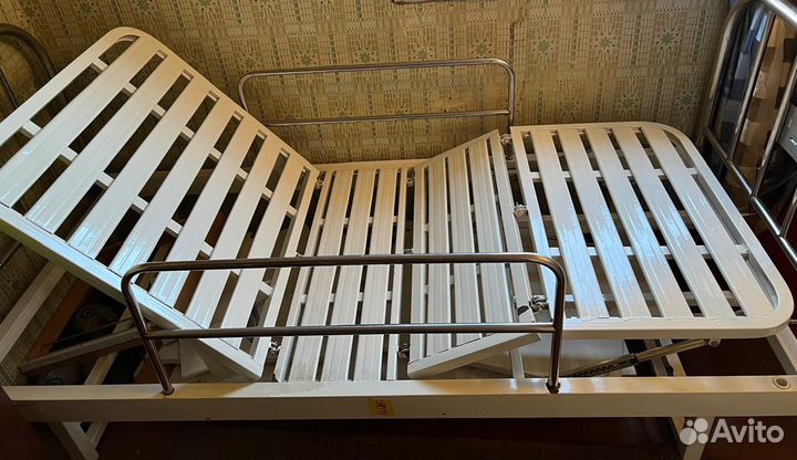 Медицинская кровать для лежачих больных
