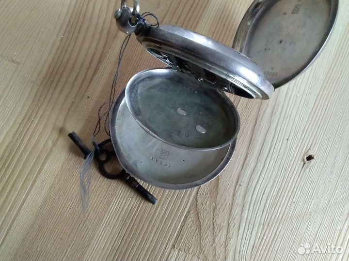 Старинные карманные часы 