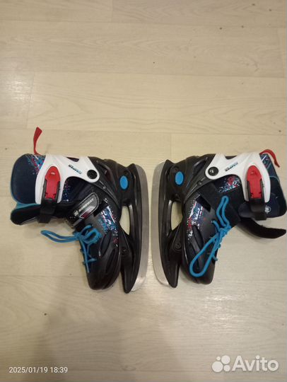 Коньки хоккейные