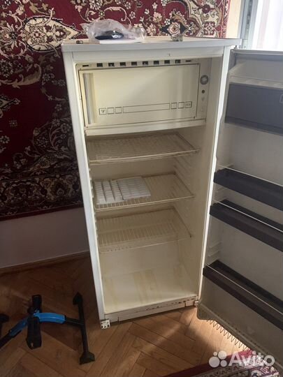 Холодильник 