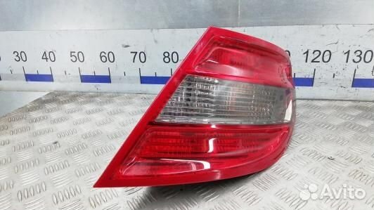 Фонарь задний правый mercedes benz C-class W204 (S