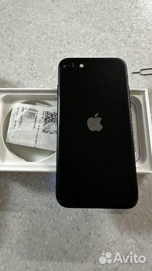 iPhone SE, 64 ГБ