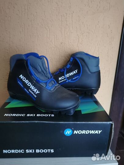 Лыжные ботинки