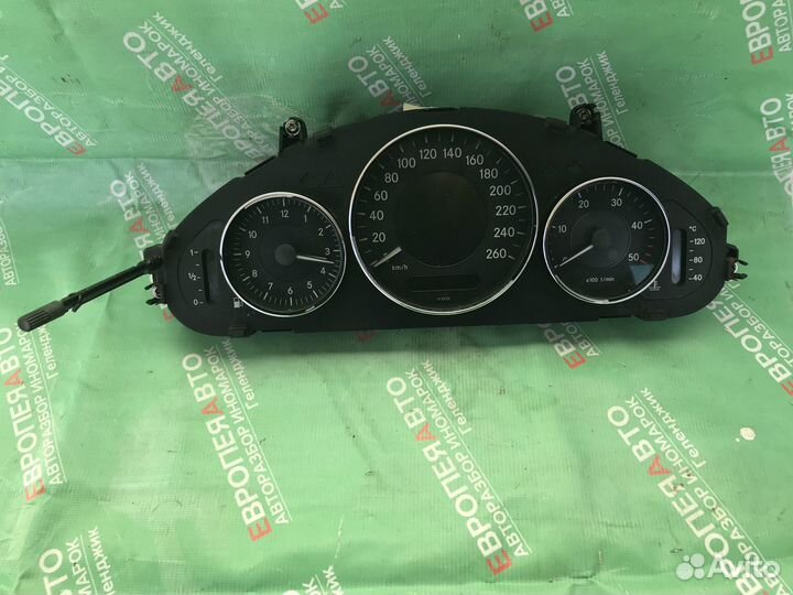 Панель приборов Mercedes-Benz CLS-Class C219