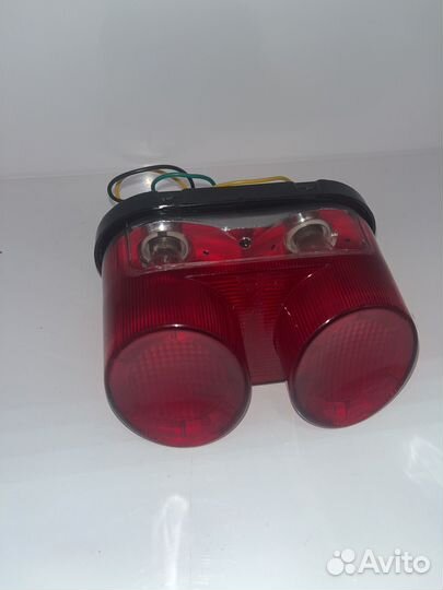 Задний фонарь Yamaha снегоход, мотоцикл