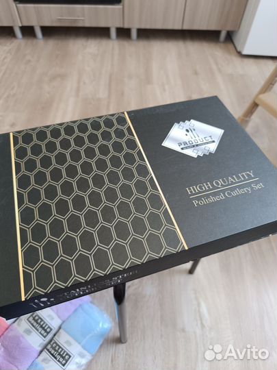 Набор столовых приборов на 6 персон